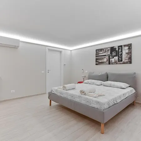 San Siro Ippodromo - Rho Fiera Elegant Two-story Loft * Milan